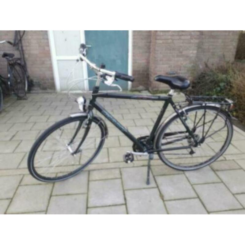 te koop lichtgewichtgiant sport/tourfiets 24versnel framem58