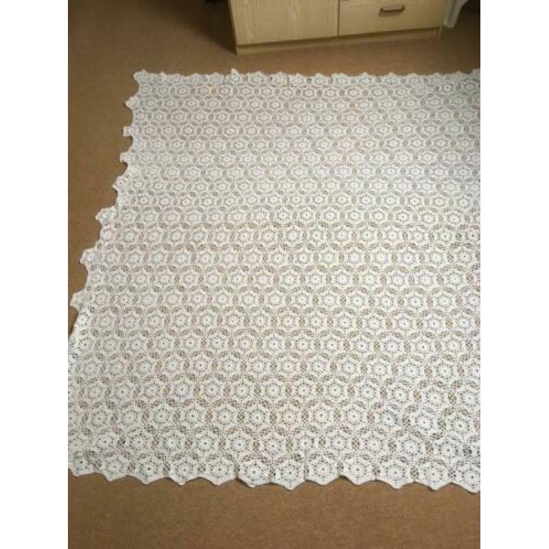 2 x Beddensprei Vintage Gehaakt!