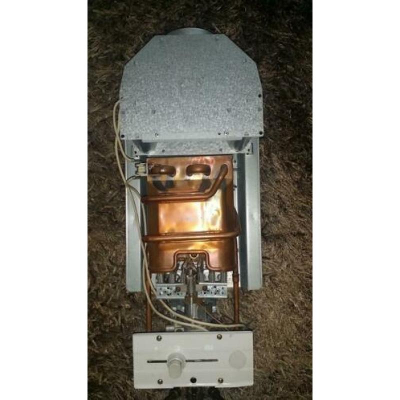 BOSCH W135 KD2 keukengeiser met afvoeraansluiting