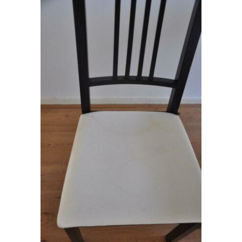 Uitschuifbare eettafel voor 4 personen, incl. 4 stoelen