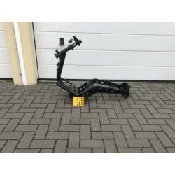 Piaggio zip sp h2o frame MET KENTEKEN brom te koop
