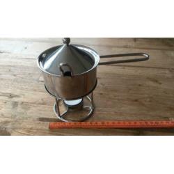 Satésaus saus fondue sauspannetjes