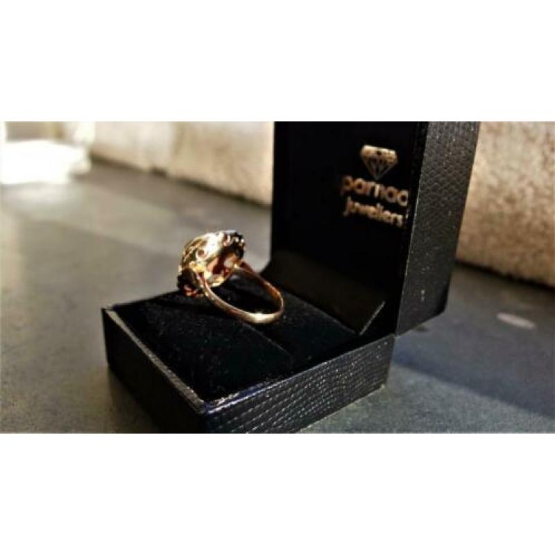 Damesring in 14K goud, antiek/retro, met fraaie Granaat