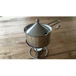 Satésaus saus fondue sauspannetjes