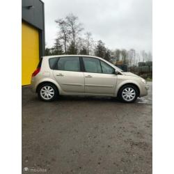 Renault Scenic 2.0-16V Tech Line