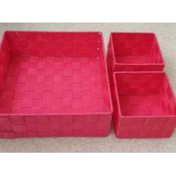 3 vierkante roze manden