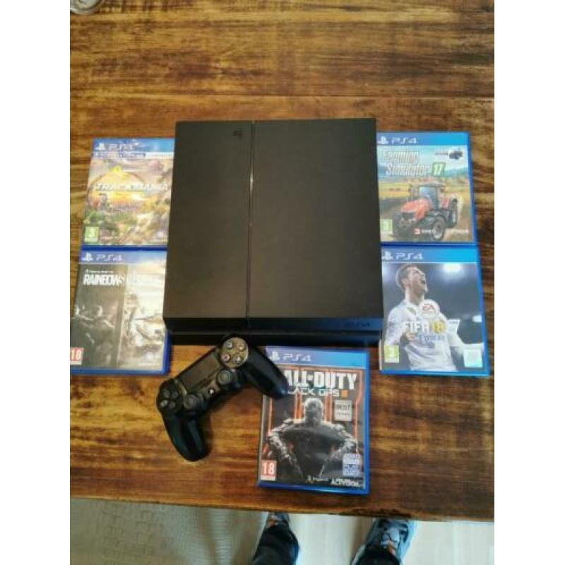 Playstation 4 + 1 controller en 5 games