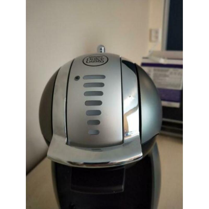 Krups Nescafé Dolce Gusto Genio2 met cupshouder, zie foto's