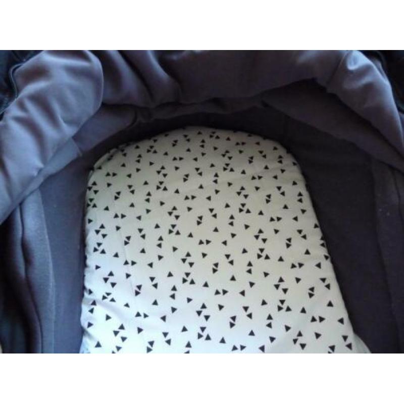 hoeslakentje kinderwagen