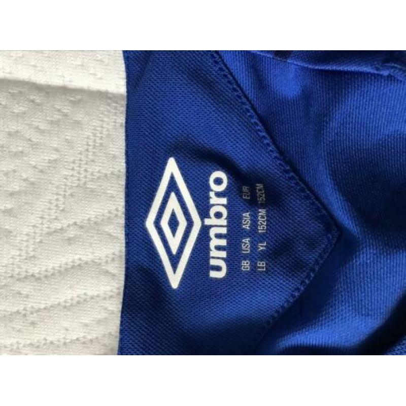 Everton tenues 152.