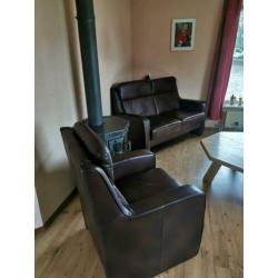 Leren bankstel en 2 fauteuils.