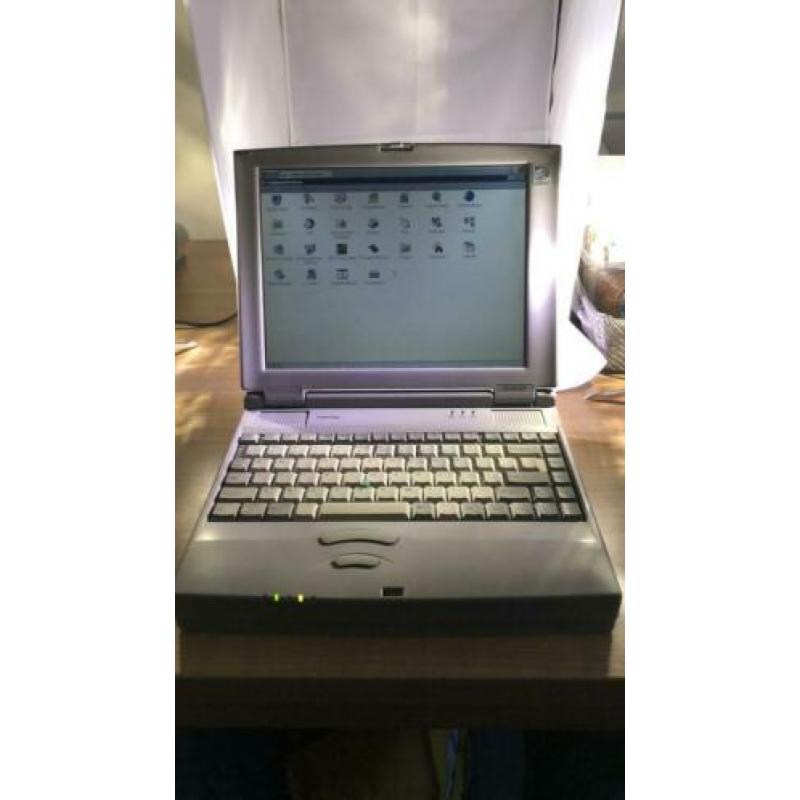 Vintage Toshiba Satellite 310CDT Laptop + opberg tas,oplader
