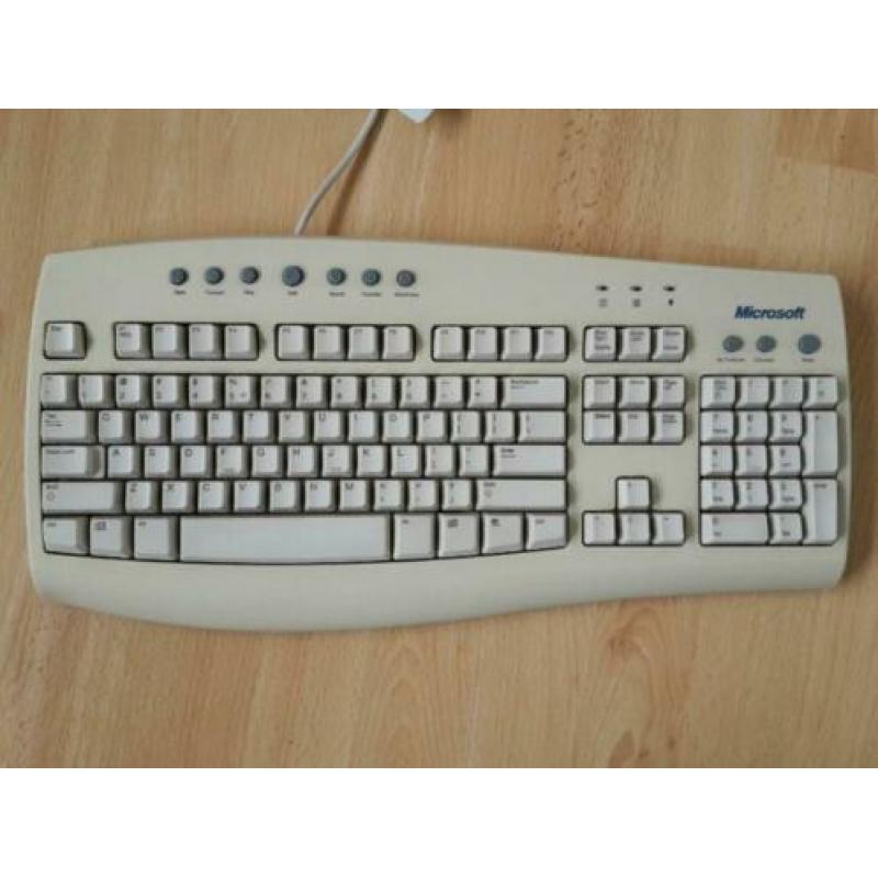 Desktop MEDION 4488 PC MT 7