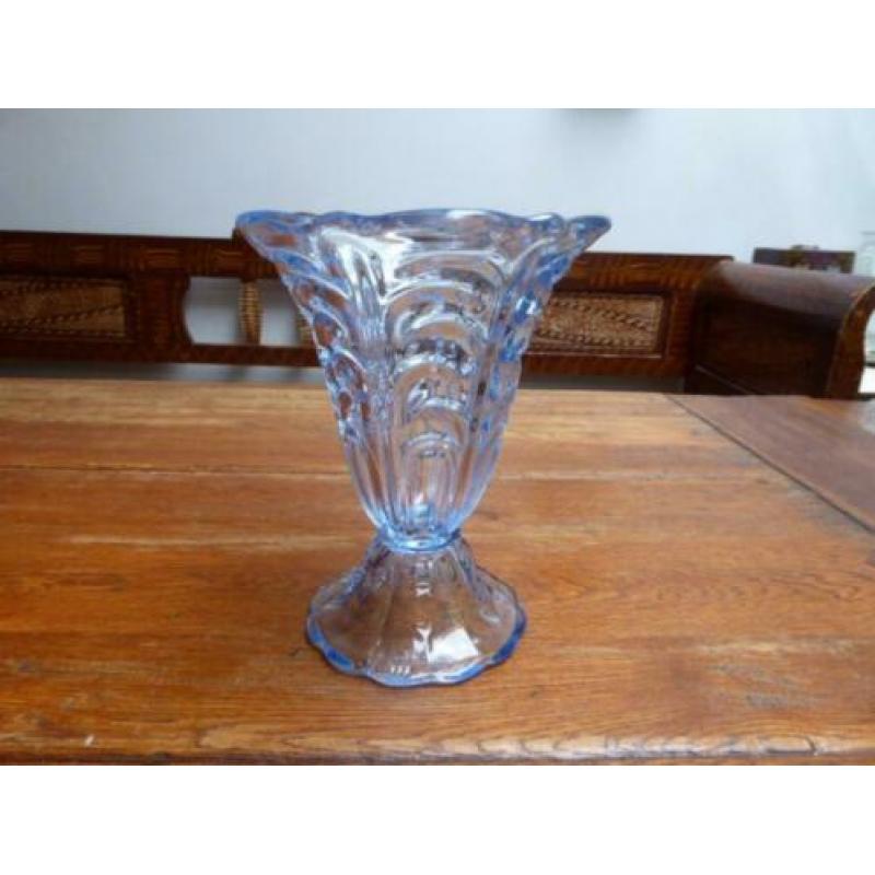 Art deco persglazen vaas in blauw