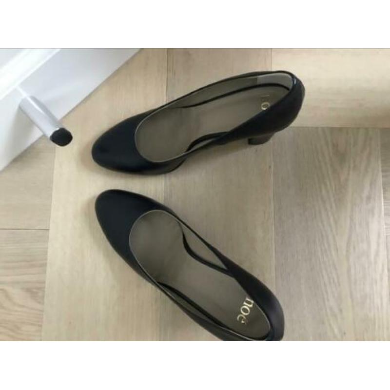 NOE stewardess pumps donker blauw maat 41
