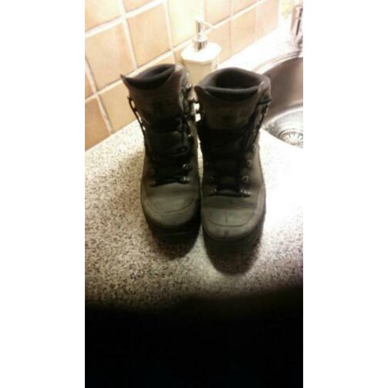 Lowa wandel berg schoenen maat 41.5