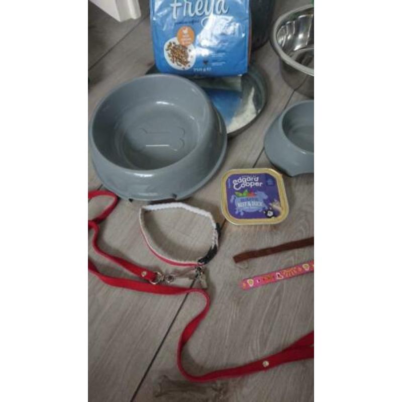 kattenspullen brokjes, bakjes , halsbandjes etc
