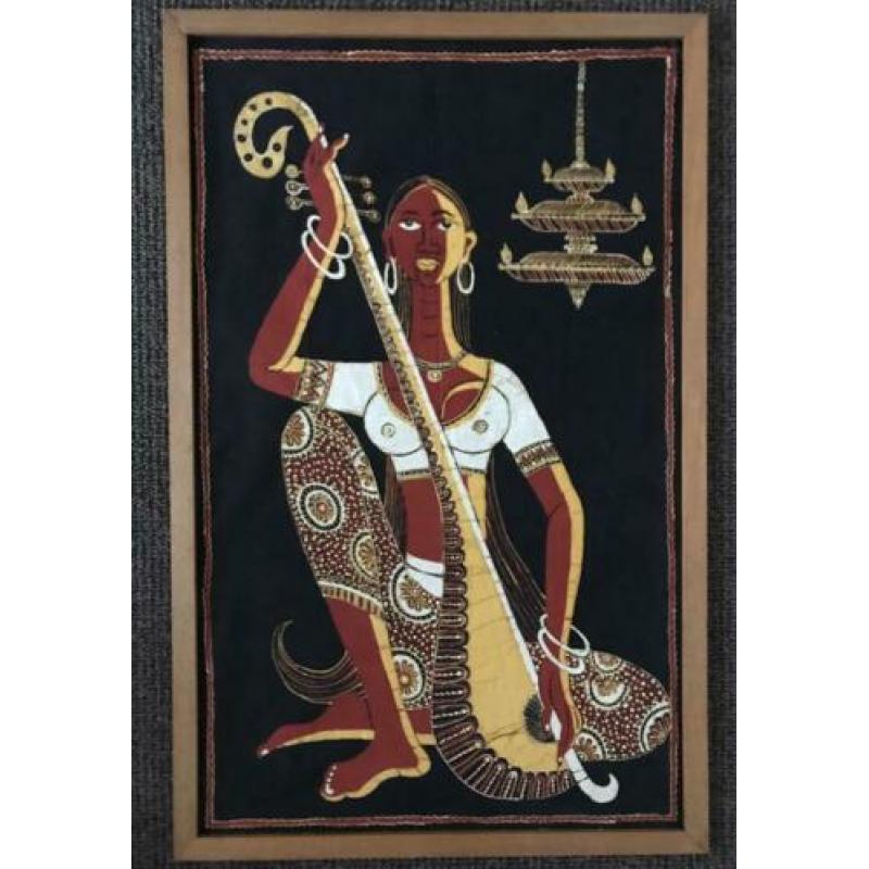 Batik Singalese vrouw met Sitar houten lijst
