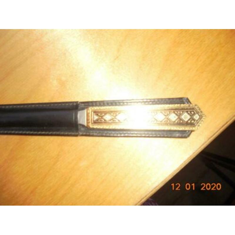 briefopener in leren hoes