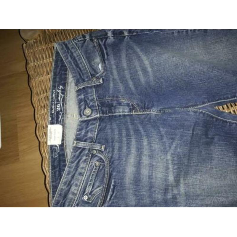Nieuw Levi's curve id slight curve W26 l 34 Winkelprijs 99.9