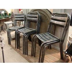 Gezocht: schoolstoelen, vintage partijen, retro stoel. 18