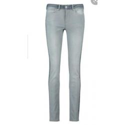 Expresso nieuwe lichtblauwe jeans met kaartjes in maat 42