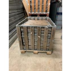 7 Boxpallets met 42 philips opzetwanden + 10