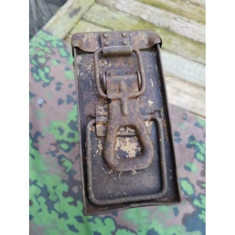 Duitse mg kist te koop, vlakke deksel
