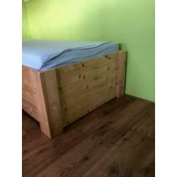 Blank houten bed 200x90 1 persoons, 3 laden, als nieuw