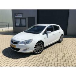 Opel Astra 1.4 Turbo GT VOLLEER/NAVI/TREKHAAK/GARANTIE