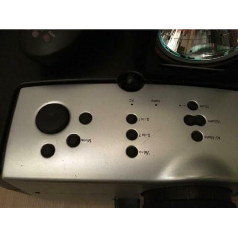 Philips proscreen beamer met extra lampen afstandsbediening