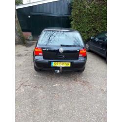 Volkswagen Golf 1.6 74KW 1999 Zwart