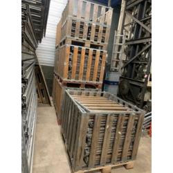 7 Boxpallets met 42 philips opzetwanden + 10