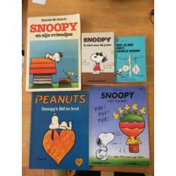 Snoopy en peanuts boekjes, kleine verzameling