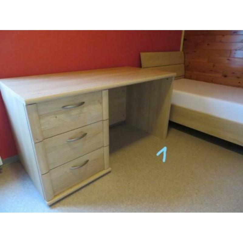 3 mooie nette complete slaapkamers