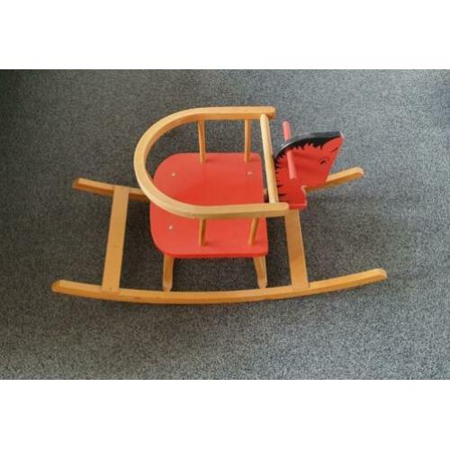 Houten hobbelpaard