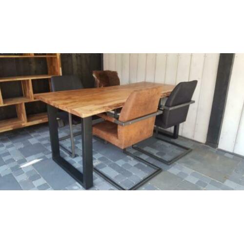 TUINTAFELS boomstam, alle maten €499,=