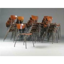 Gezocht: schoolstoelen, vintage partijen, retro stoel. 18