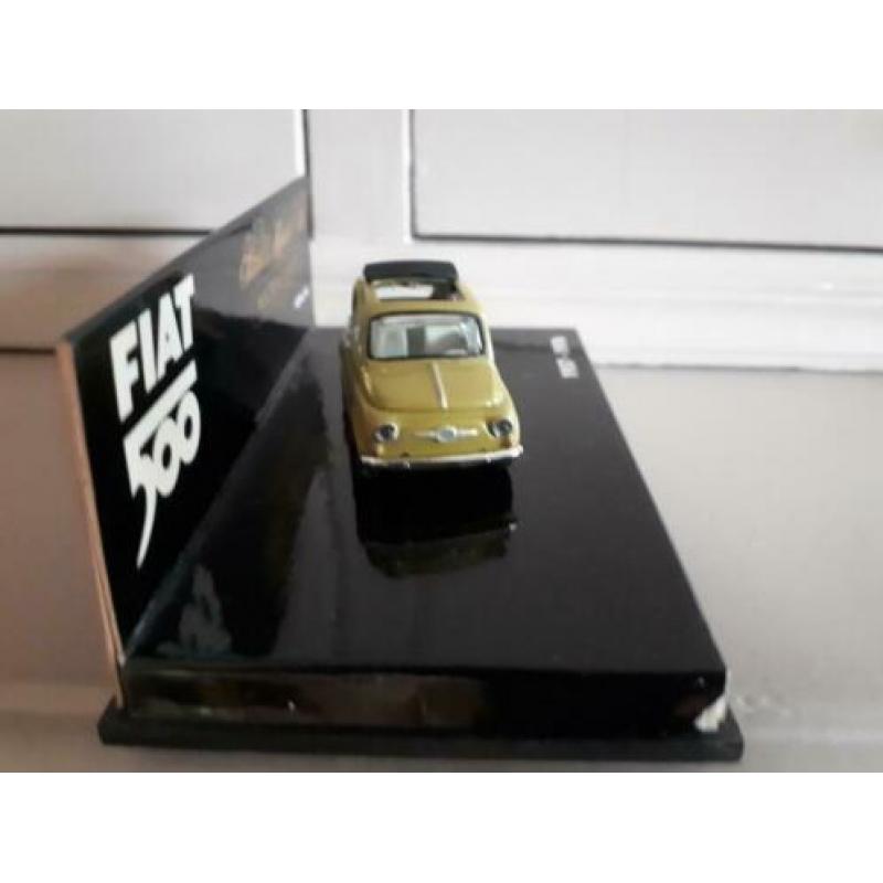 Minichamps Fiat 500 1:64