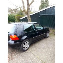 Volkswagen Golf 1.6 74KW 1999 Zwart