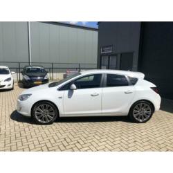 Opel Astra 1.4 Turbo GT VOLLEER/NAVI/TREKHAAK/GARANTIE