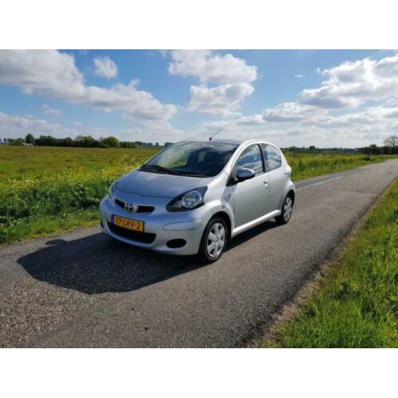 Toyota Aygo // 5 DRS // Automaat