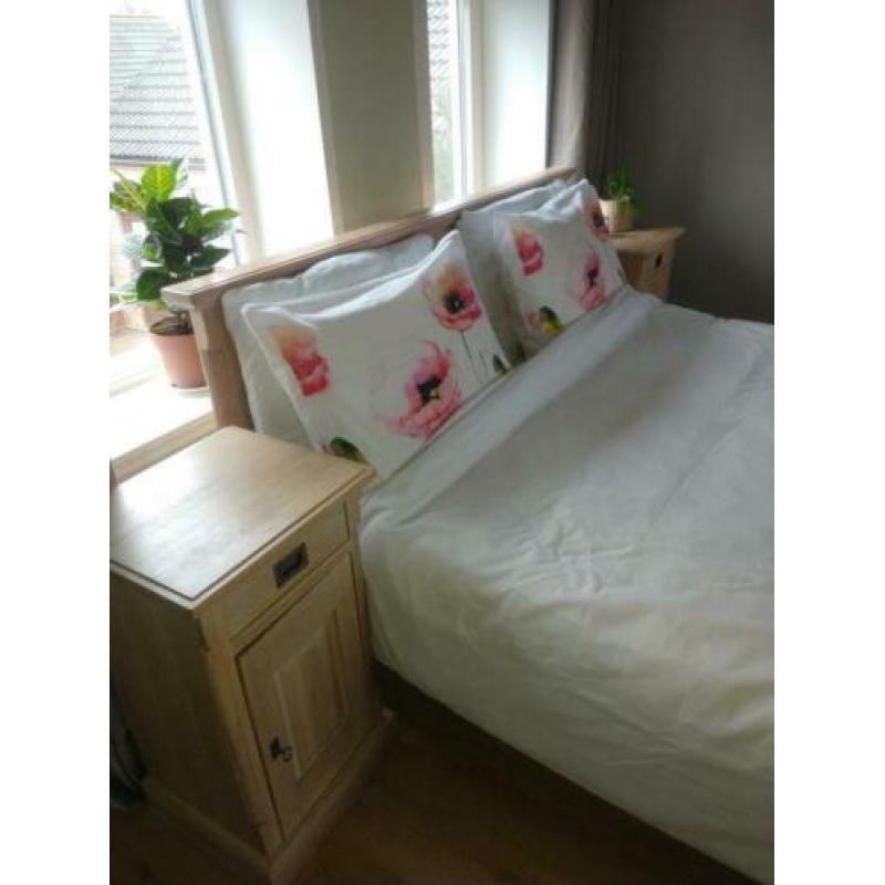 Eiken whitewash tweepersoonsbed