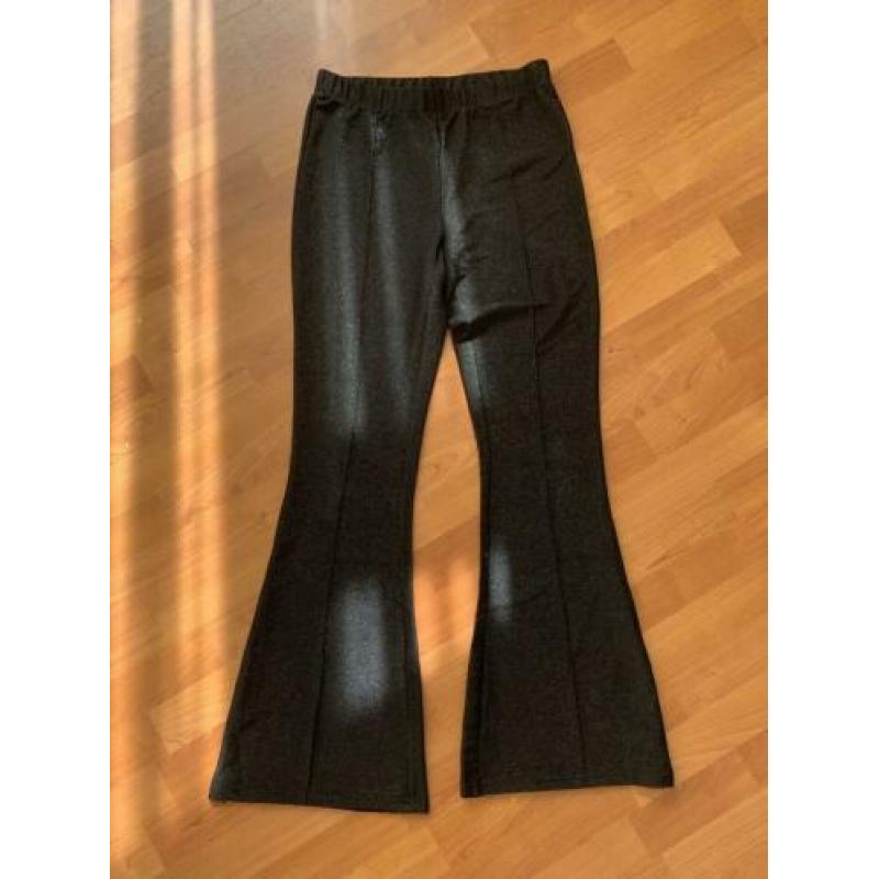 Pieces flared broek helemaal nieuw maat m zwart glitters
