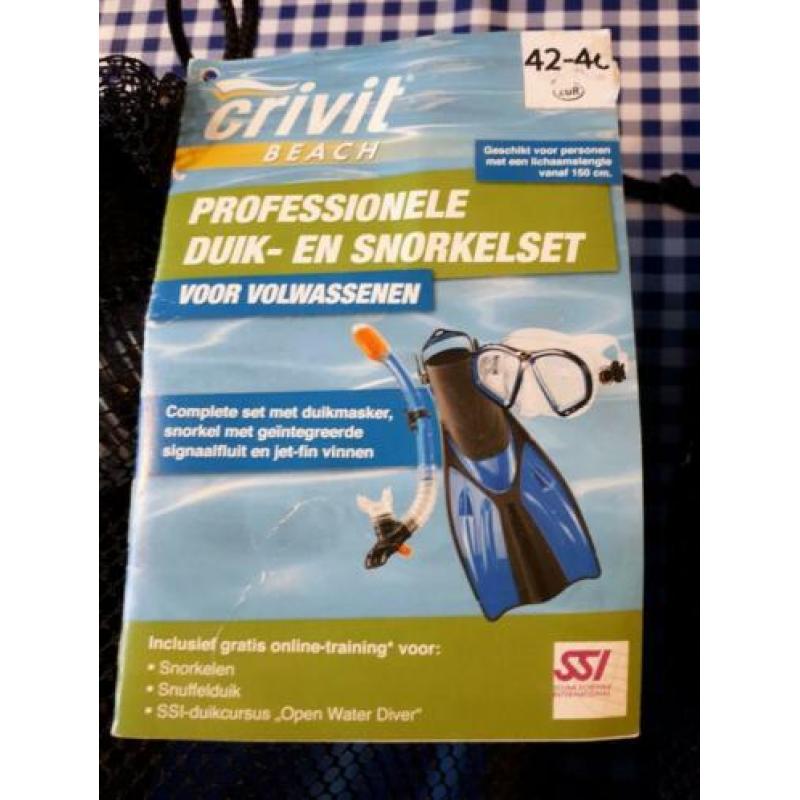 2 nieuwe duik- en snorkelsets (maat 38-41 42-46)