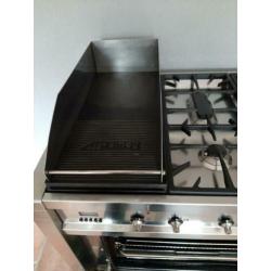 SMEG vrijstaand gasfornuis met SMEG RVS afzuigkap