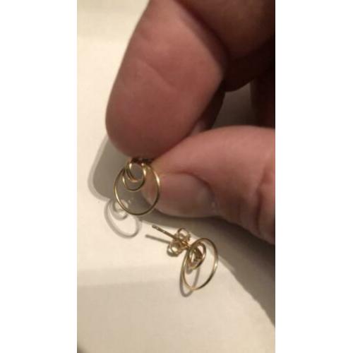 14 krt gouden oorbellen, 585