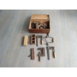 Kist oud gereedschap