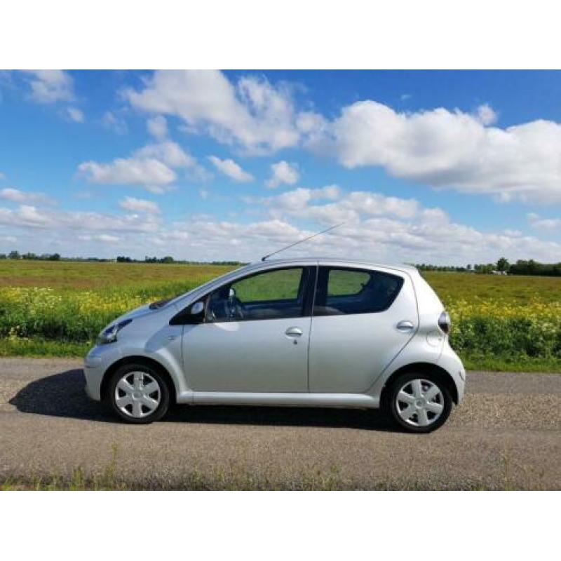 Toyota Aygo // 5 DRS // Automaat