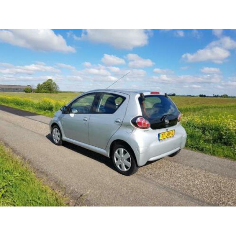 Toyota Aygo // 5 DRS // Automaat